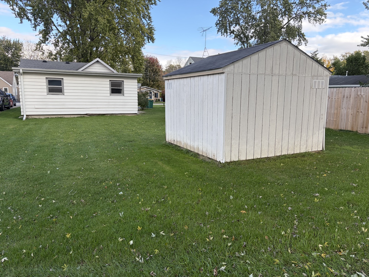main property photo 13