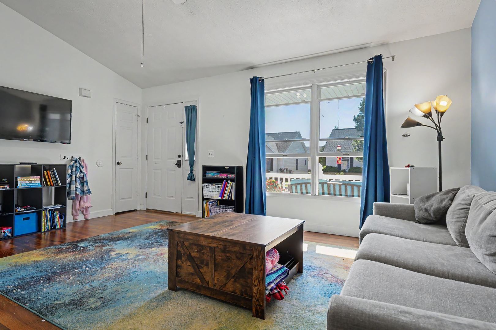 main property photo 6