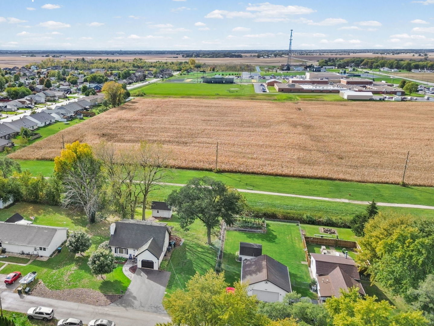 main property photo 32