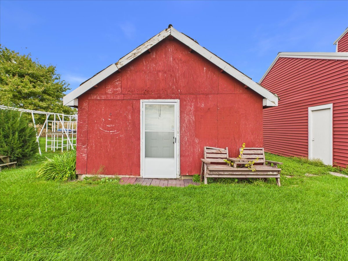 main property photo 38