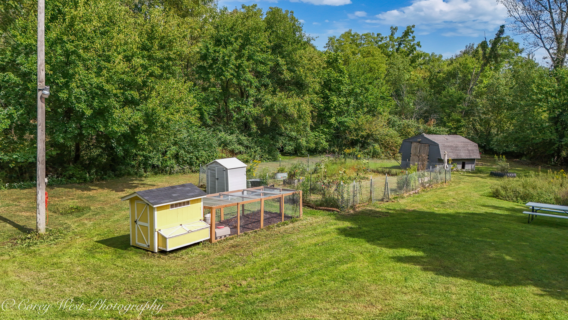main property photo 50
