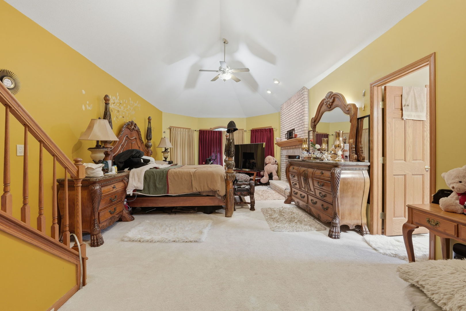 main property photo 27