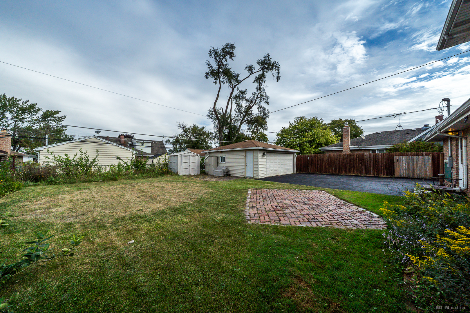 main property photo 23