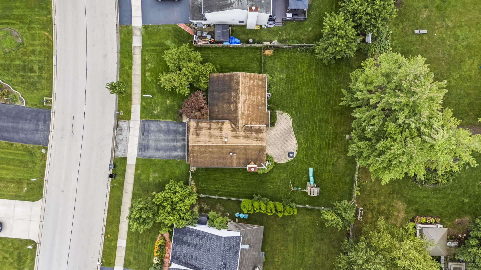 main property photo 31