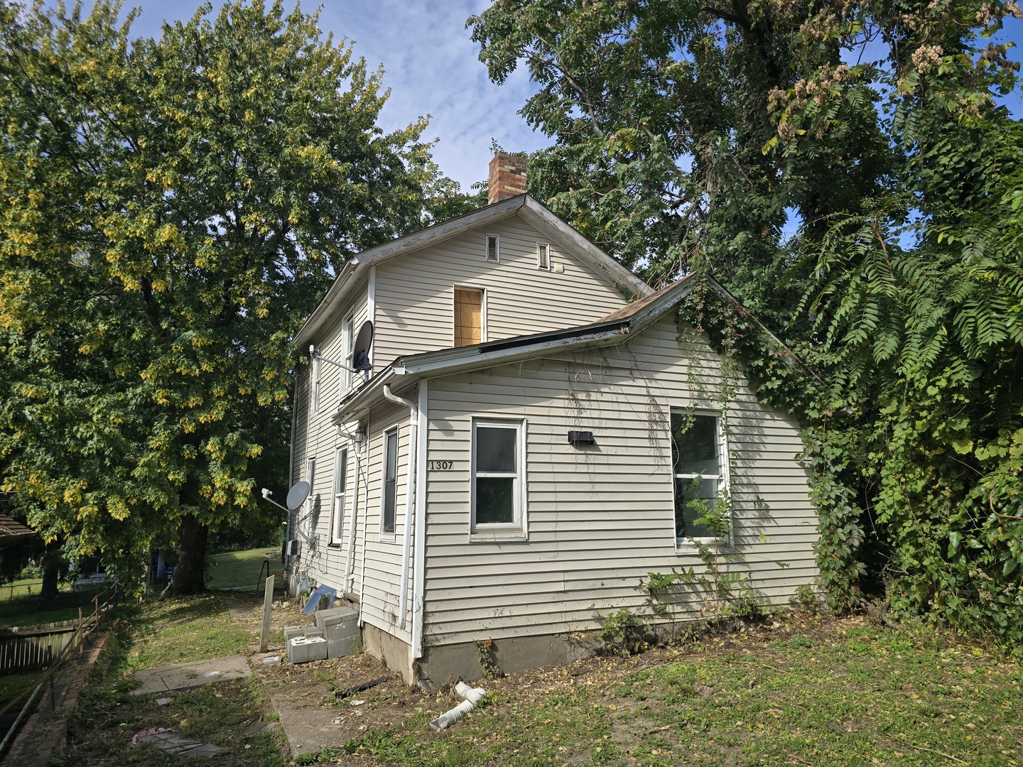 main property photo 7