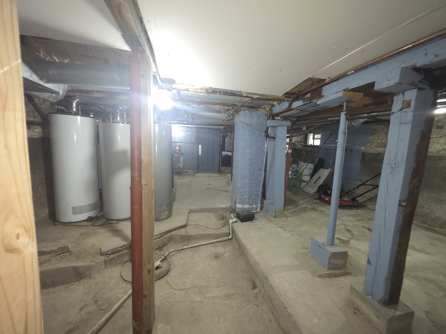 main property photo 37