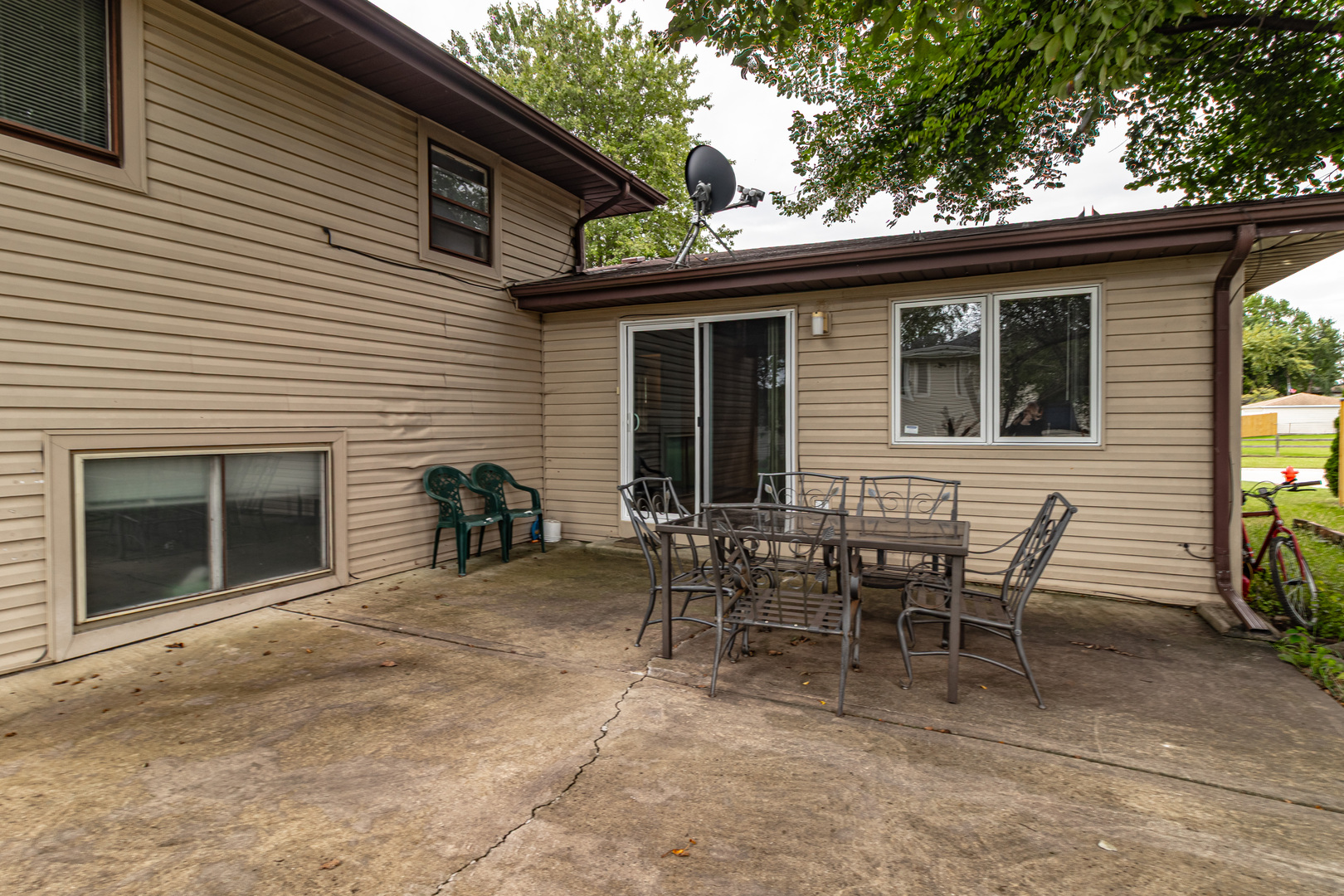 main property photo 18