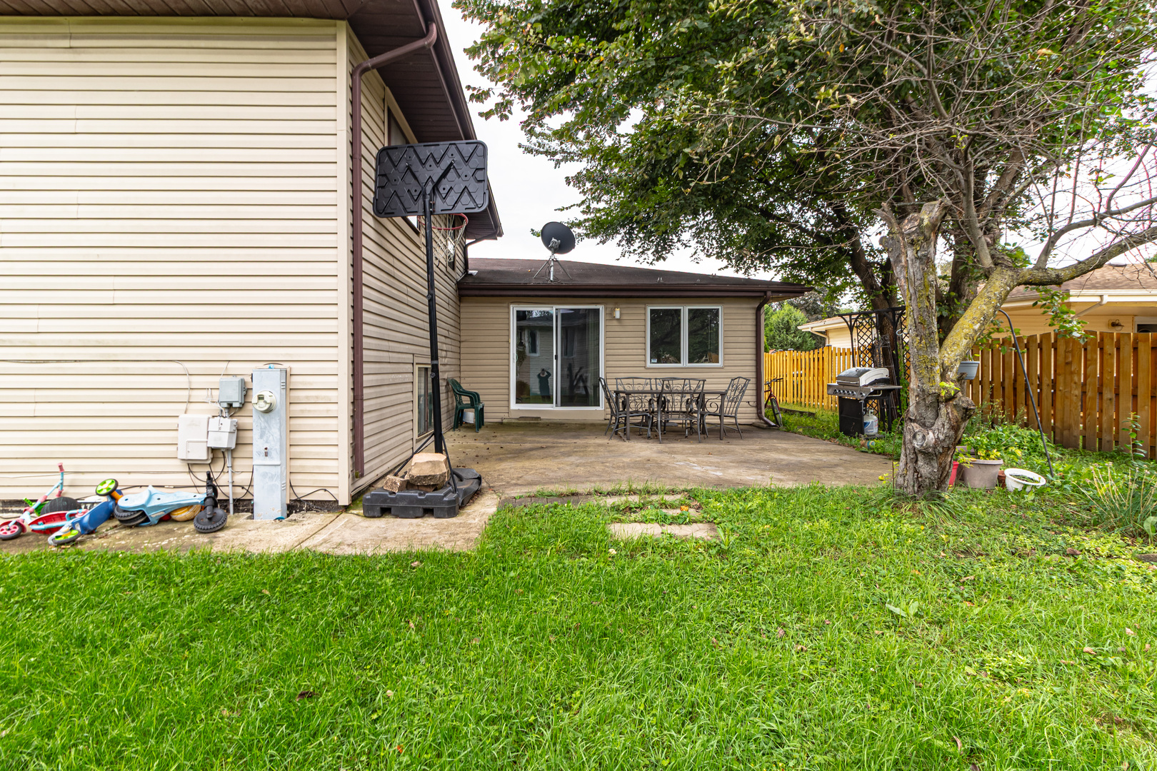 main property photo 19