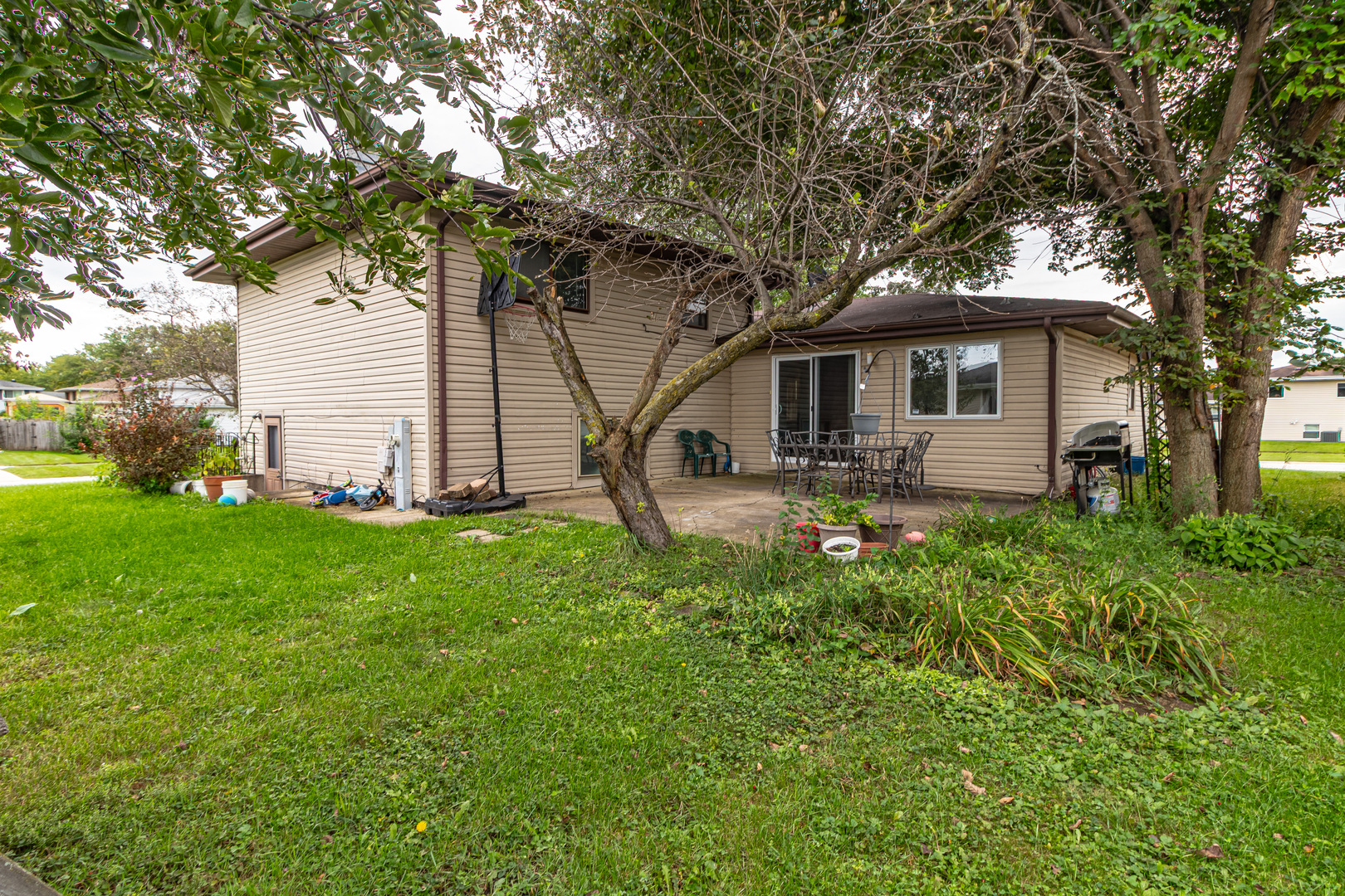 main property photo 20