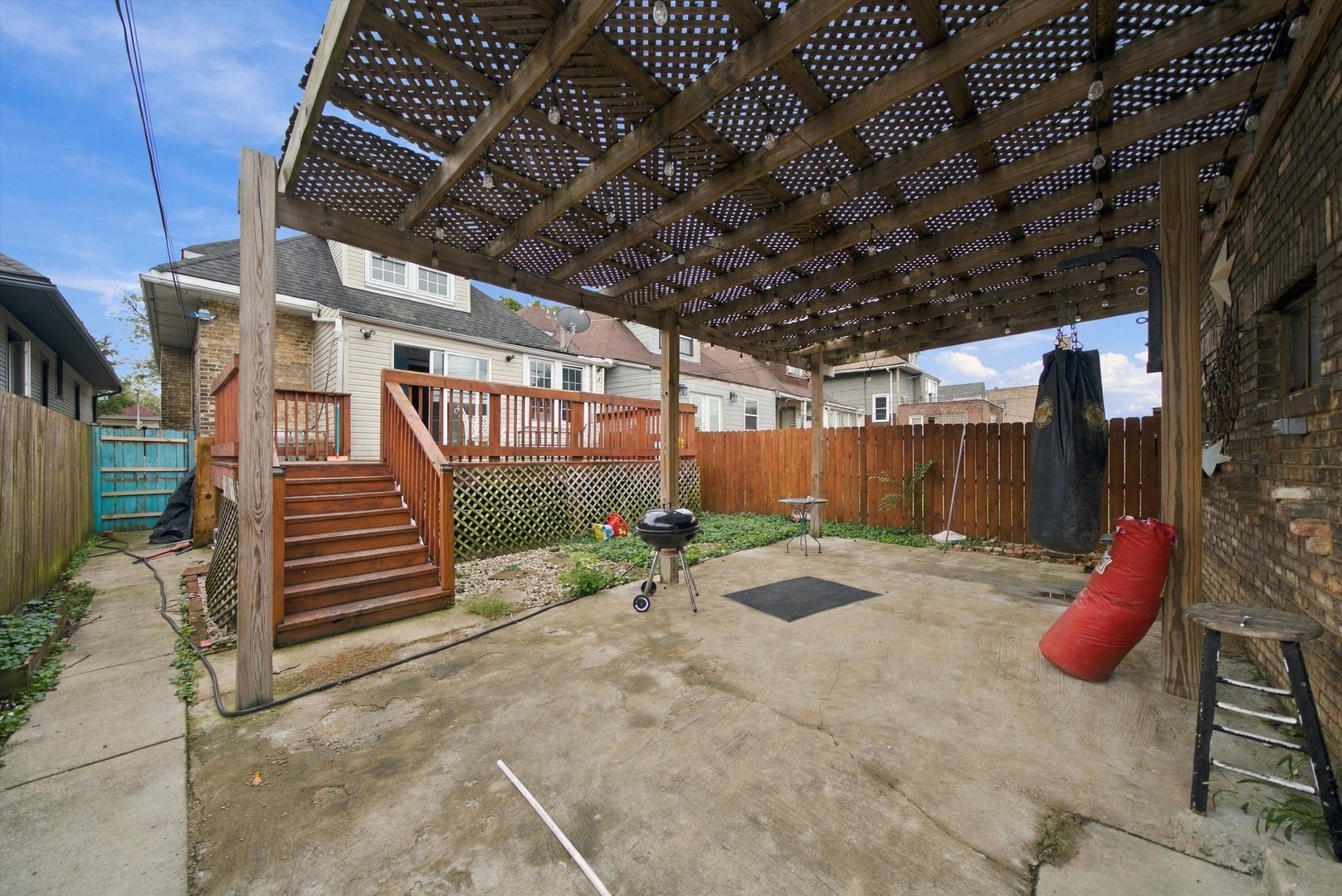 main property photo 30