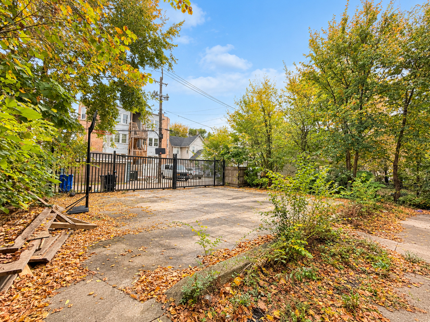 main property photo 27