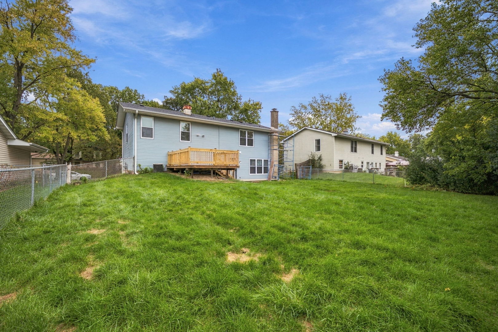 main property photo 40