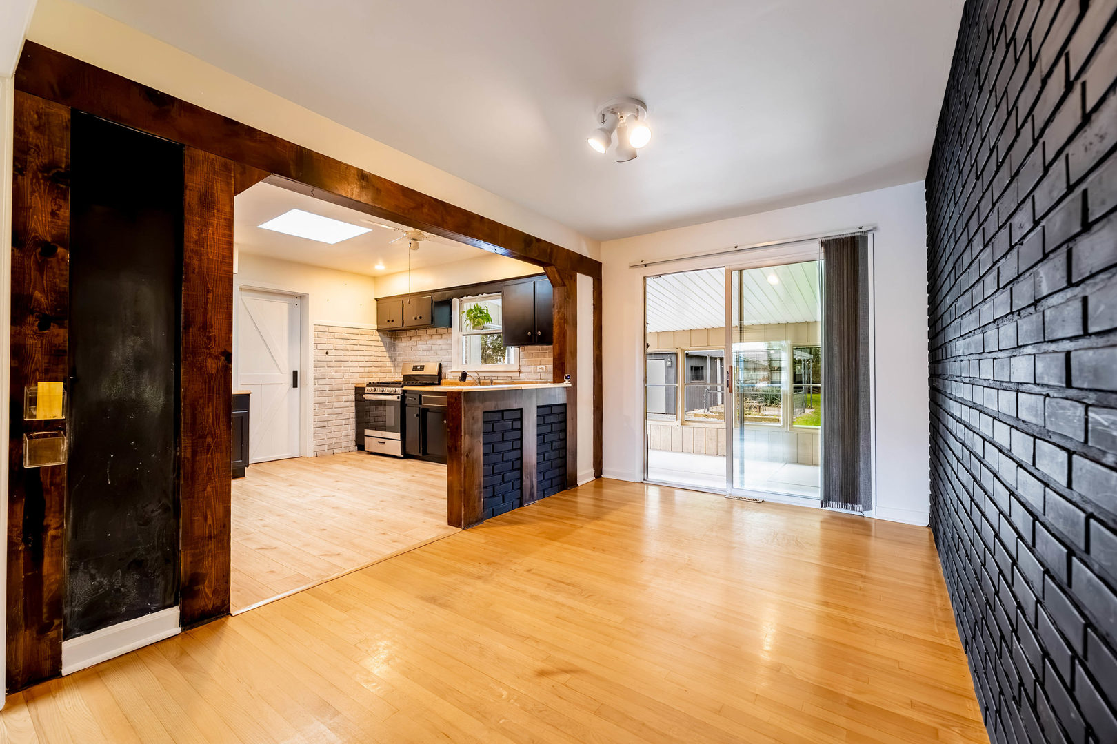 main property photo 5