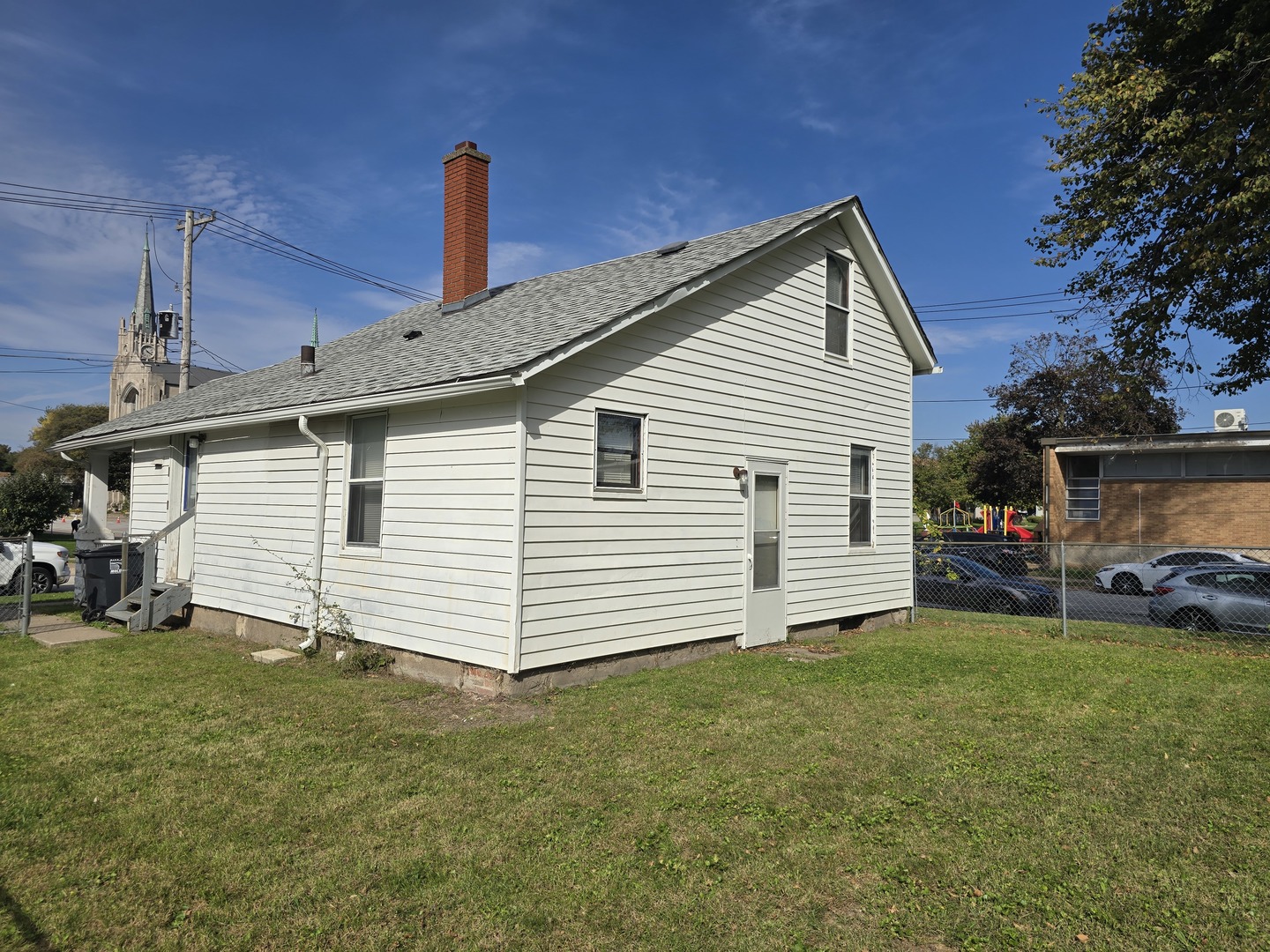 main property photo 25