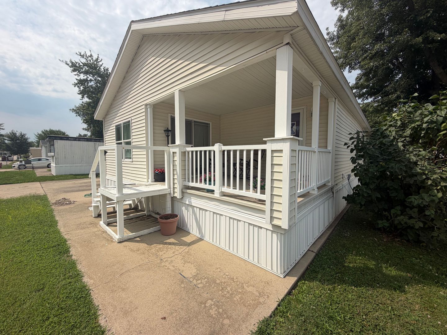 main property photo 25