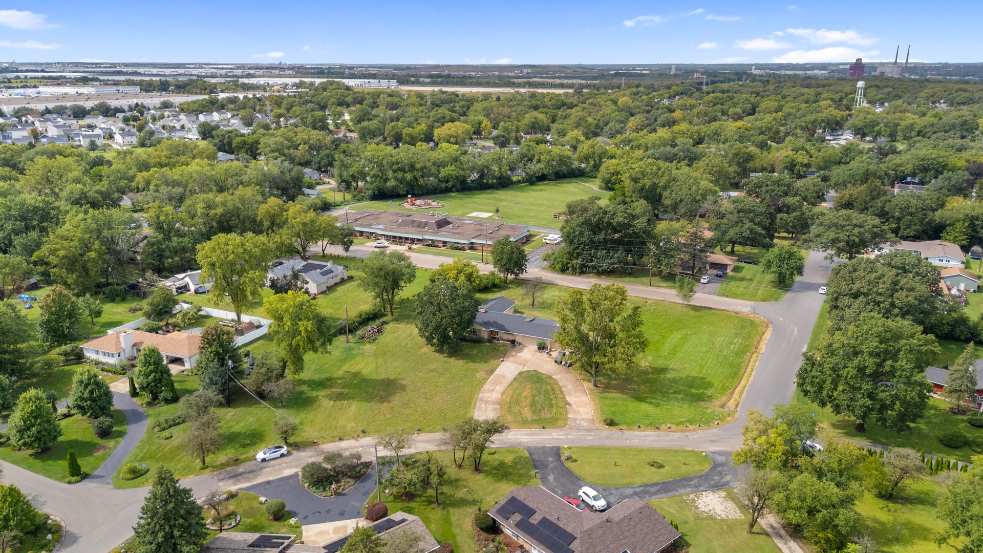 main property photo 34