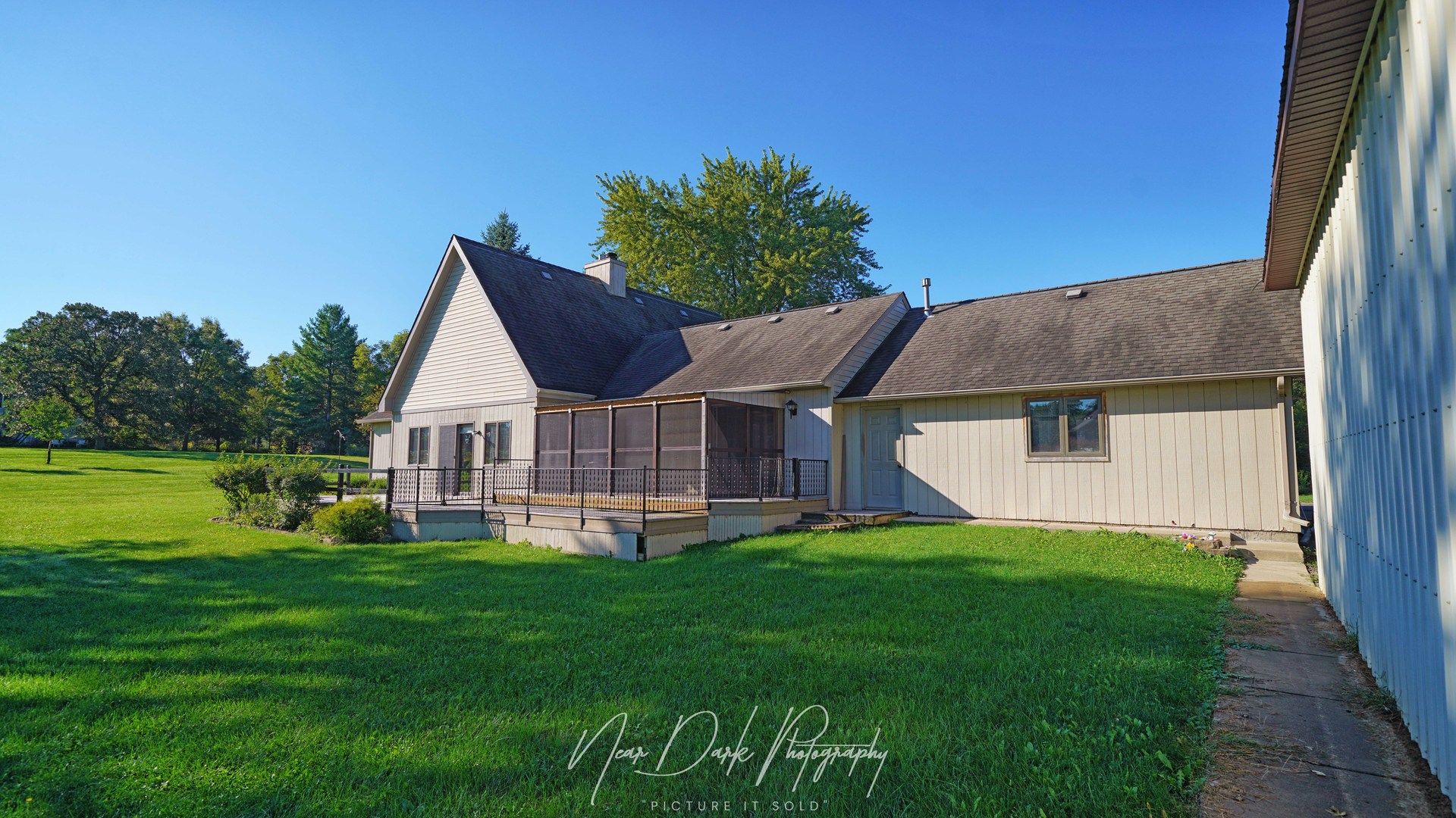 main property photo 45