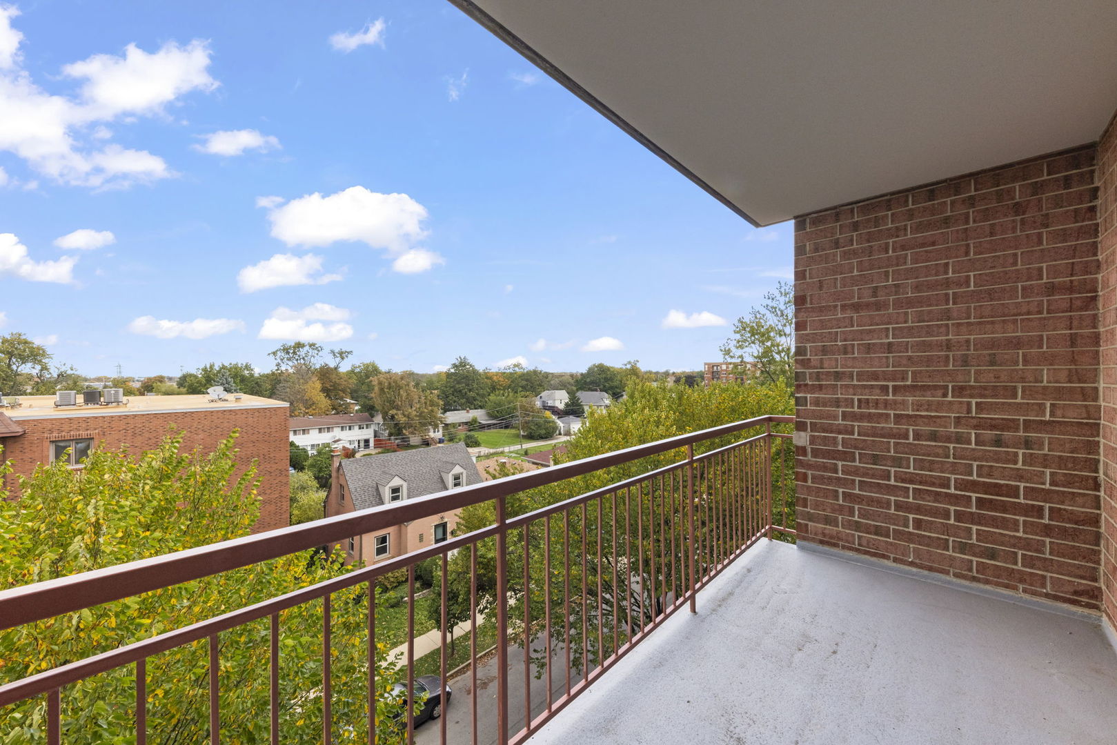 main property photo 25