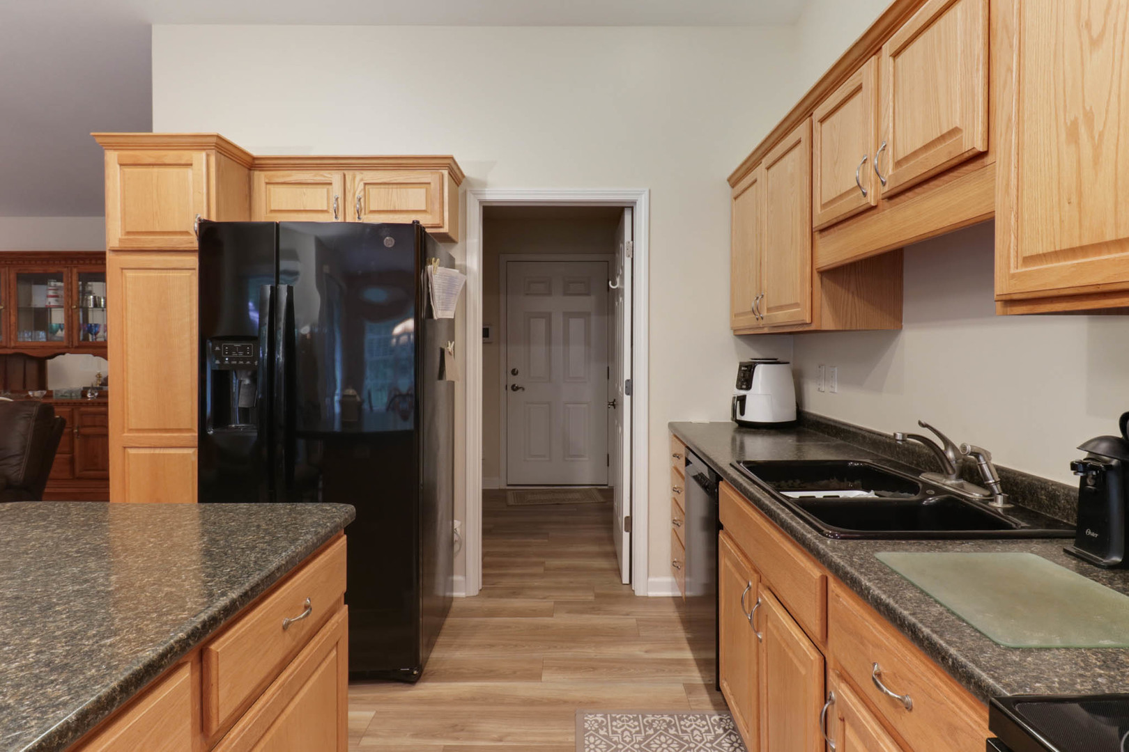 main property photo 11