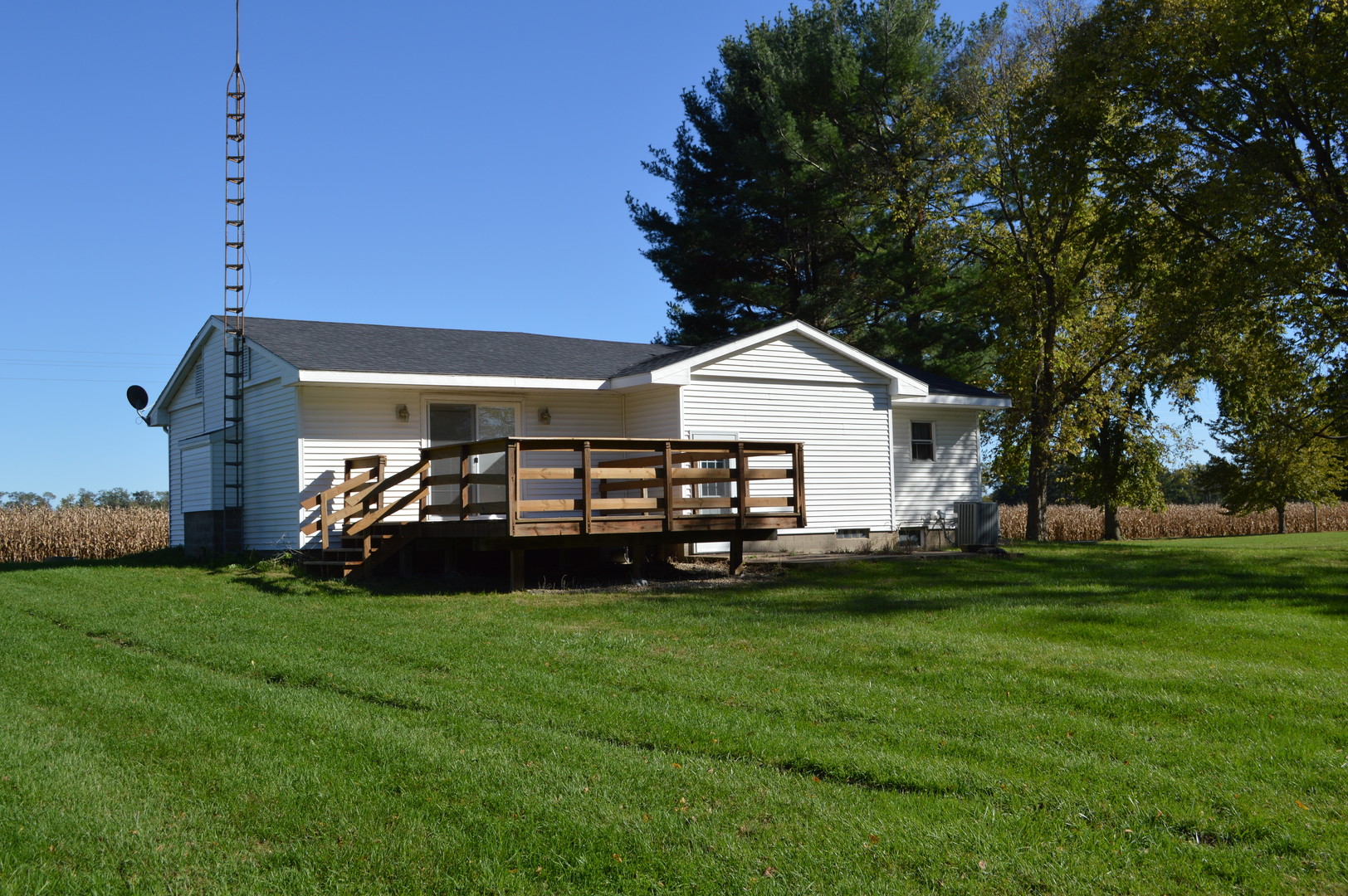 main property photo 30