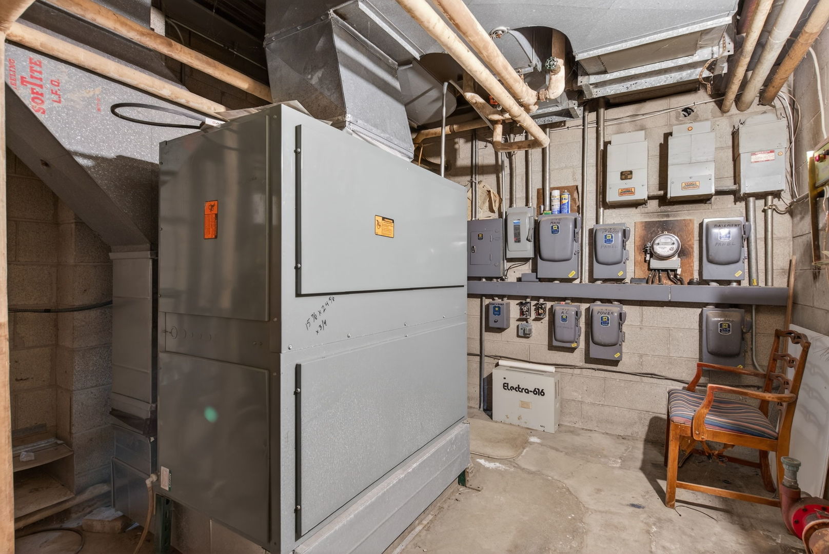 main property photo 25