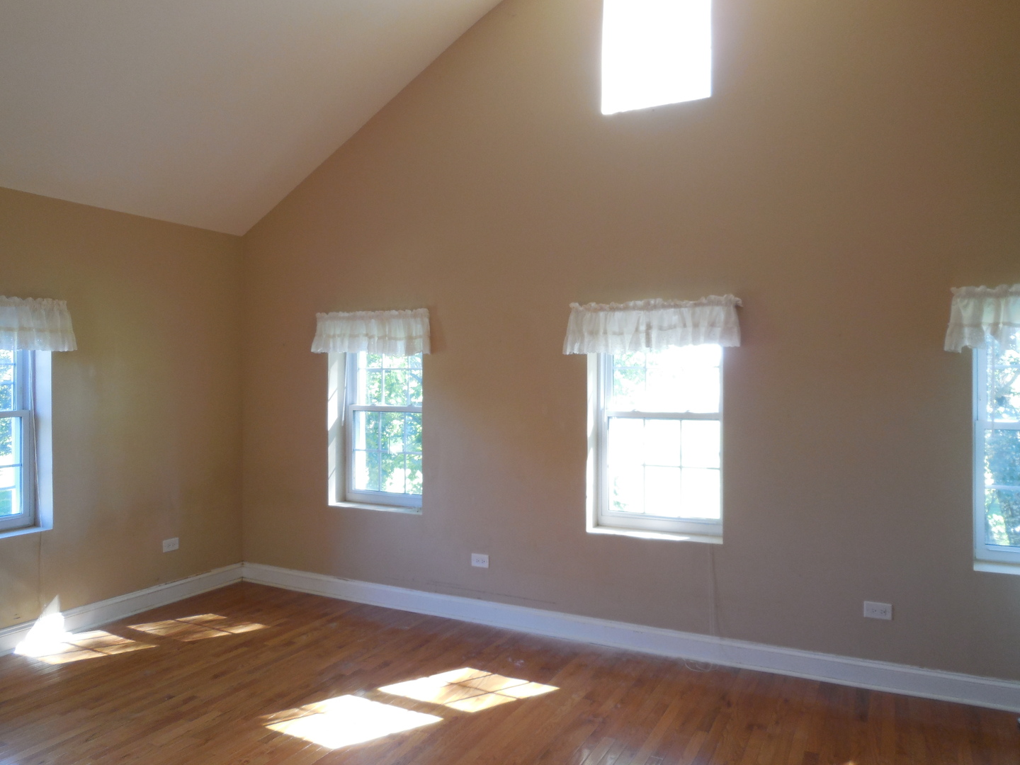 main property photo 25