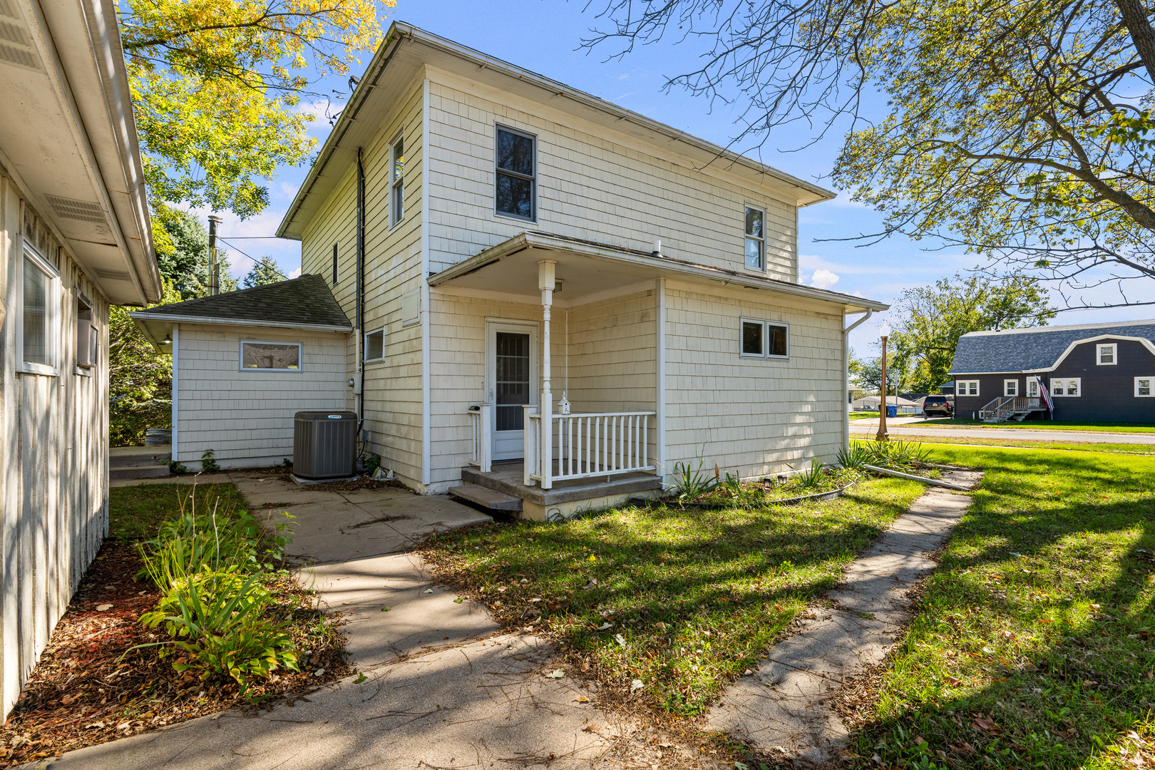main property photo 11