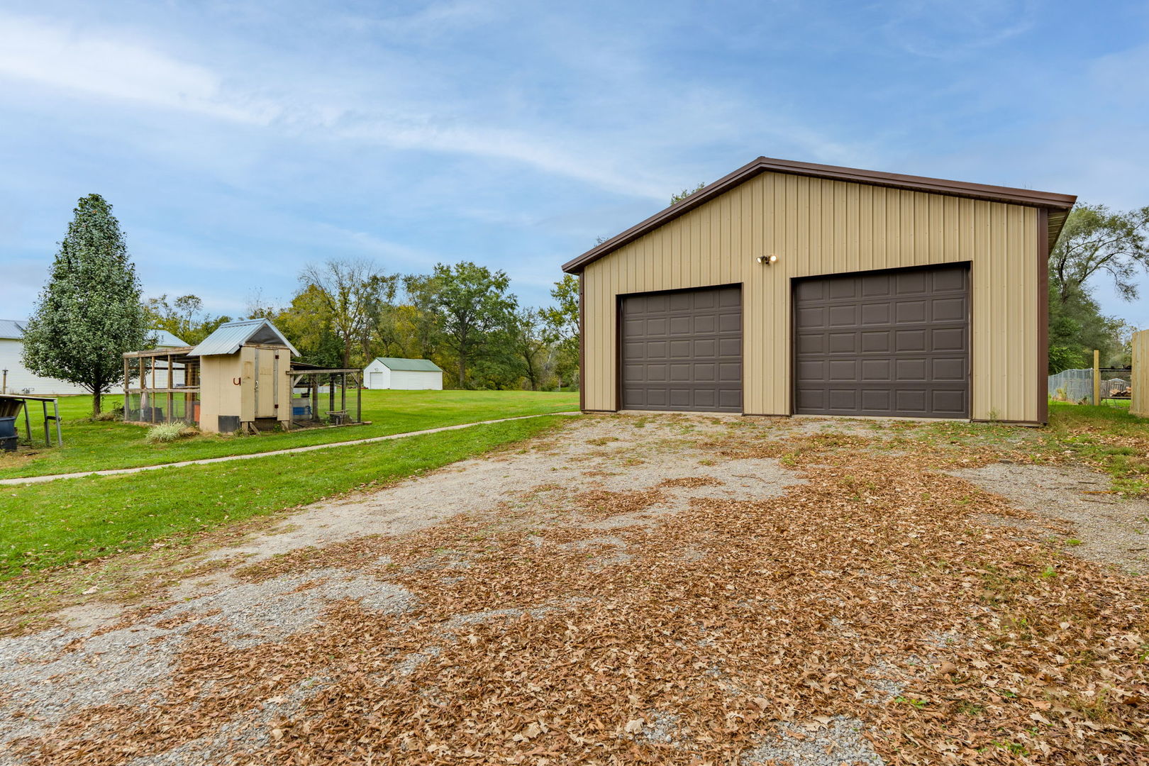 main property photo 23