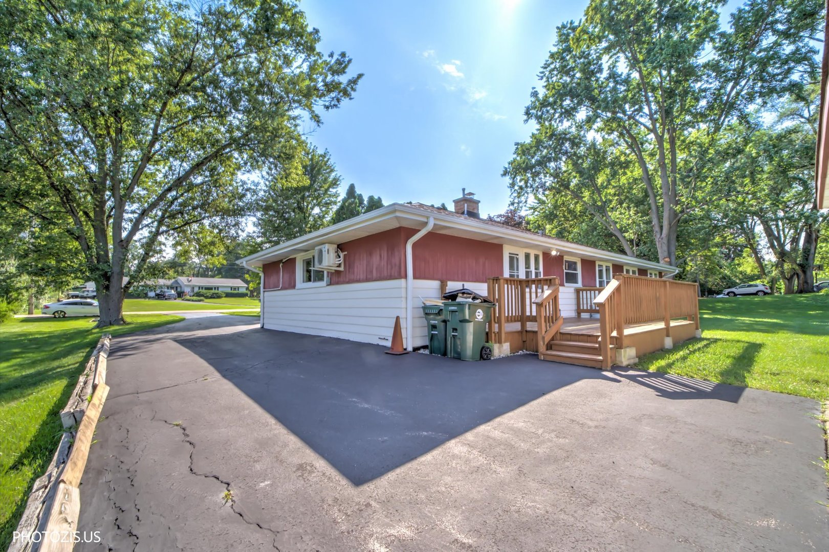 main property photo 28