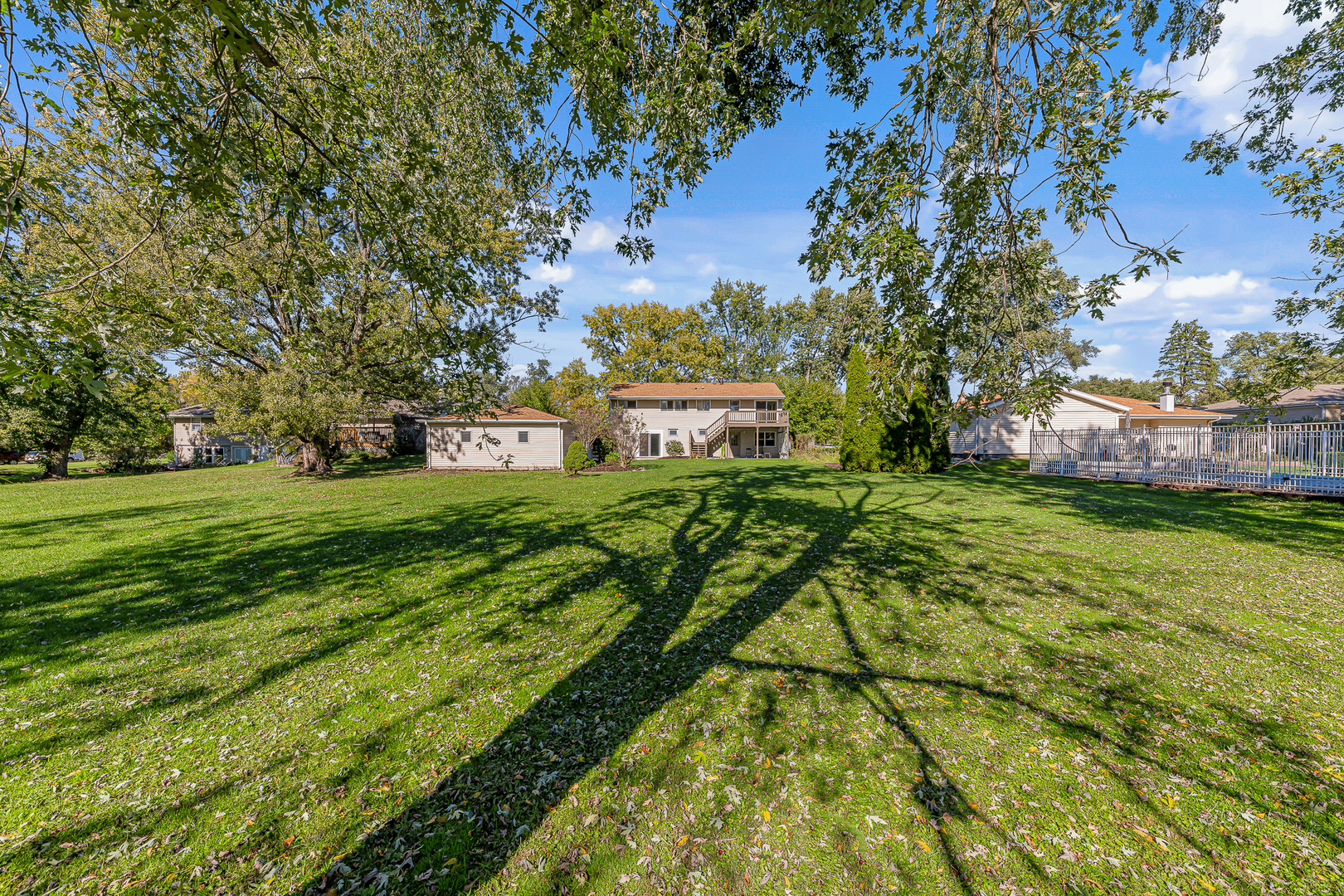 main property photo 18