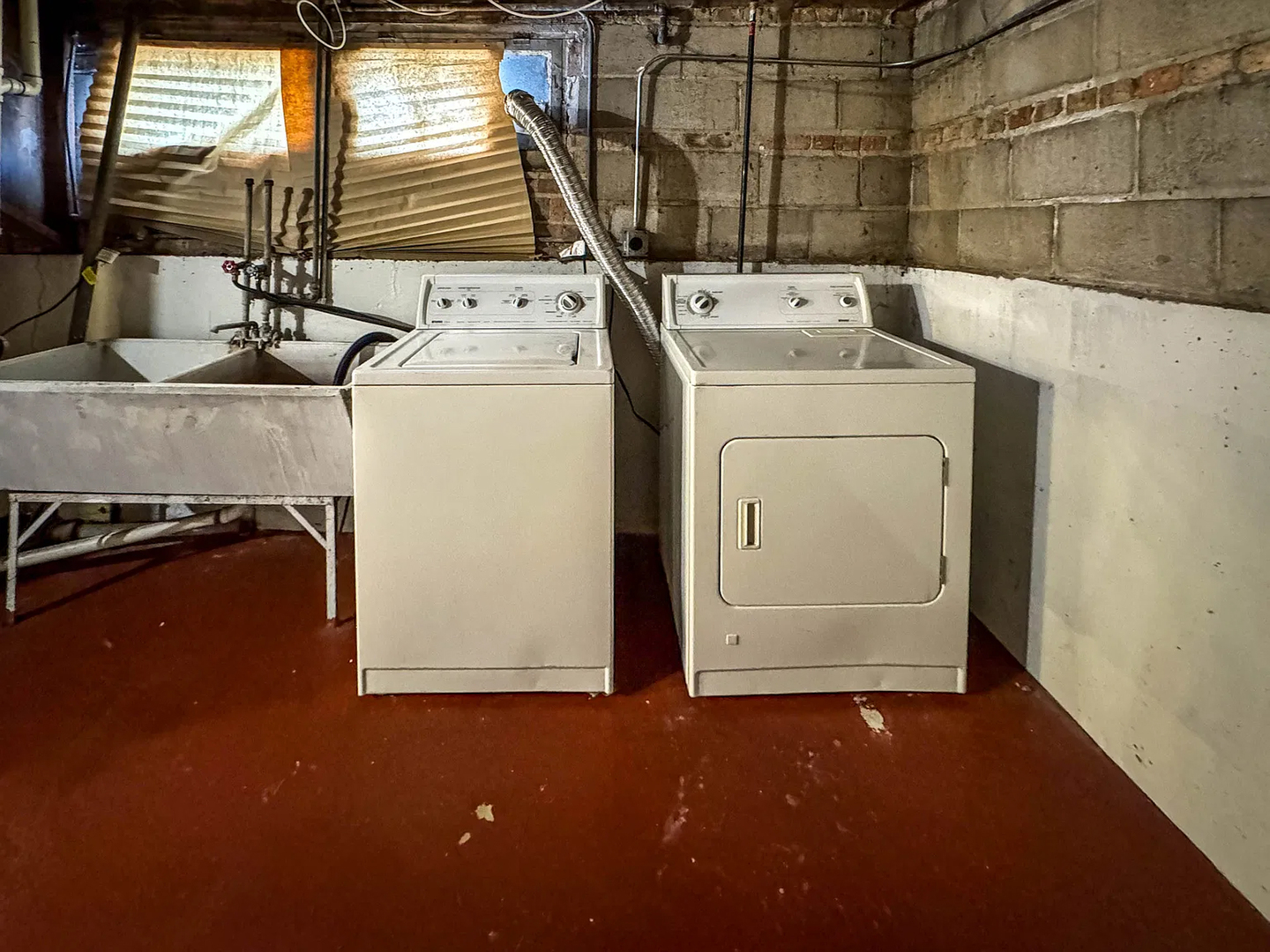 main property photo 9