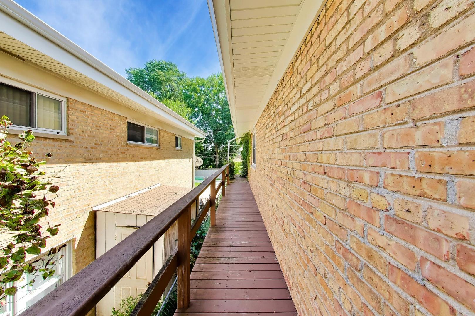 main property photo 40