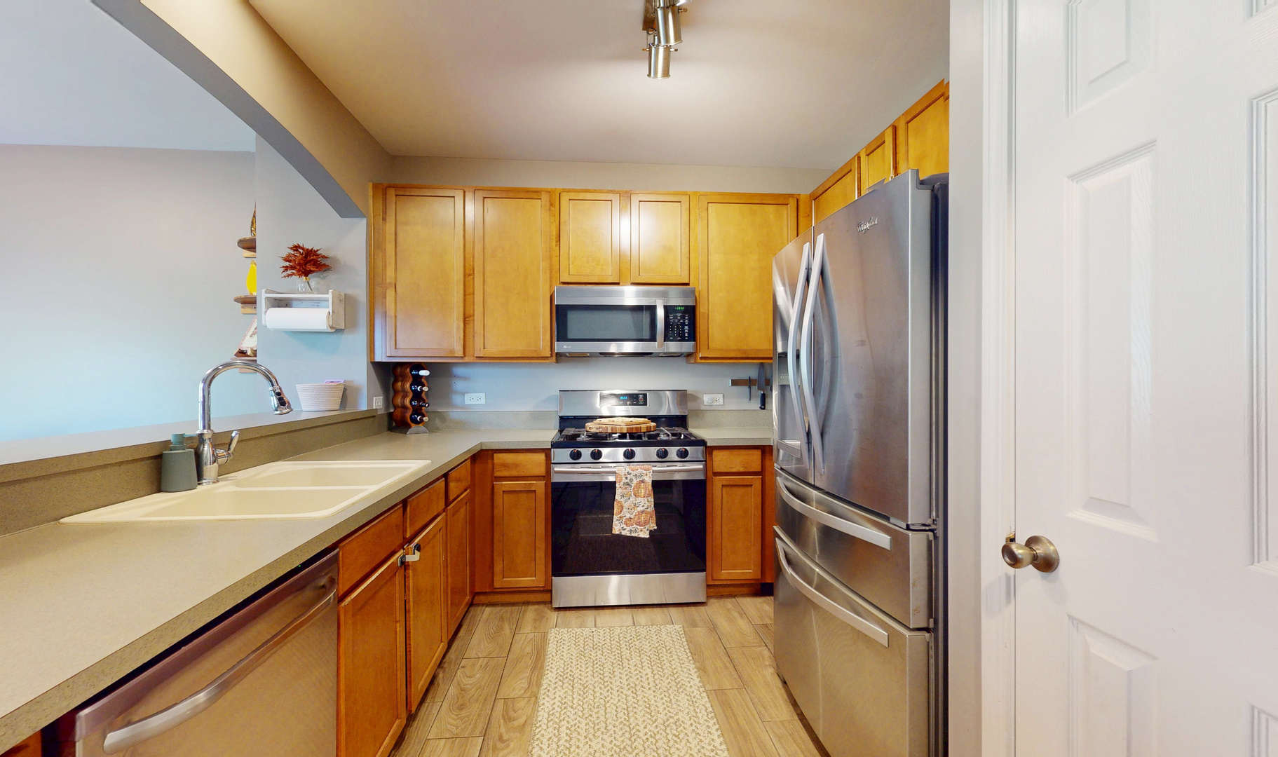 main property photo 8