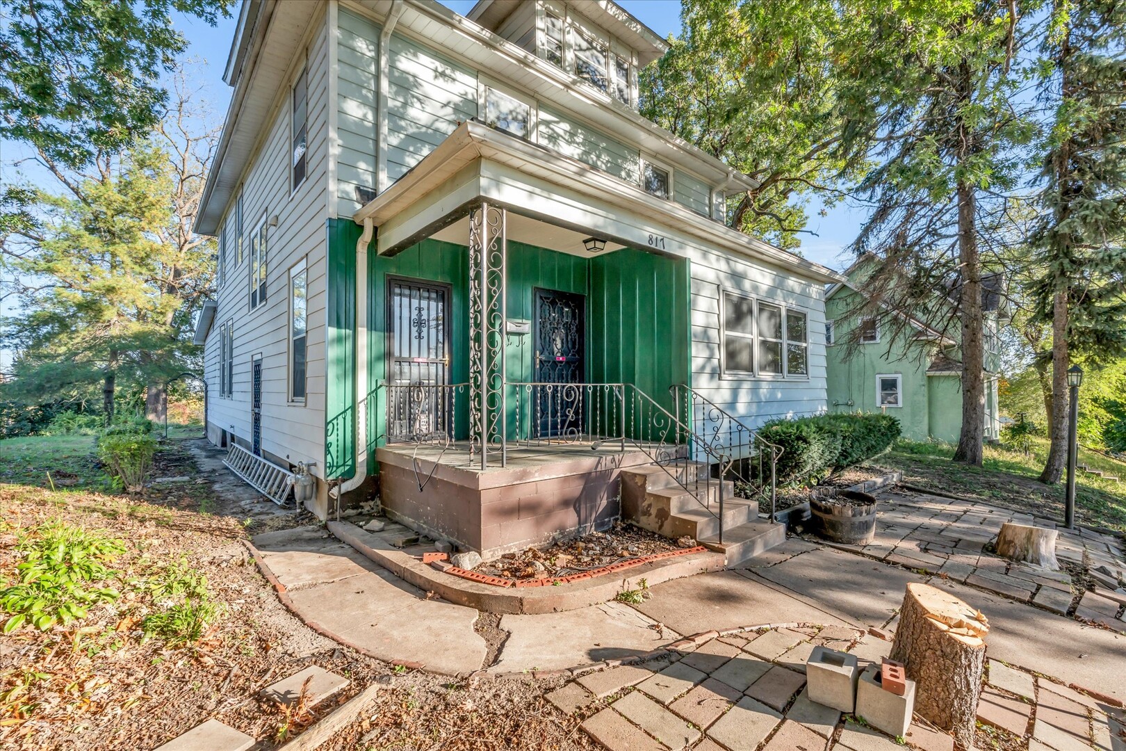 main property photo 2