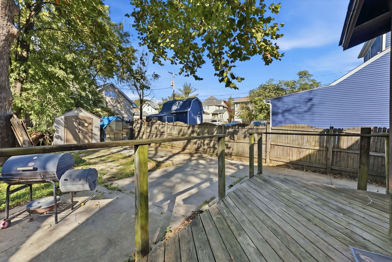 main property photo 28