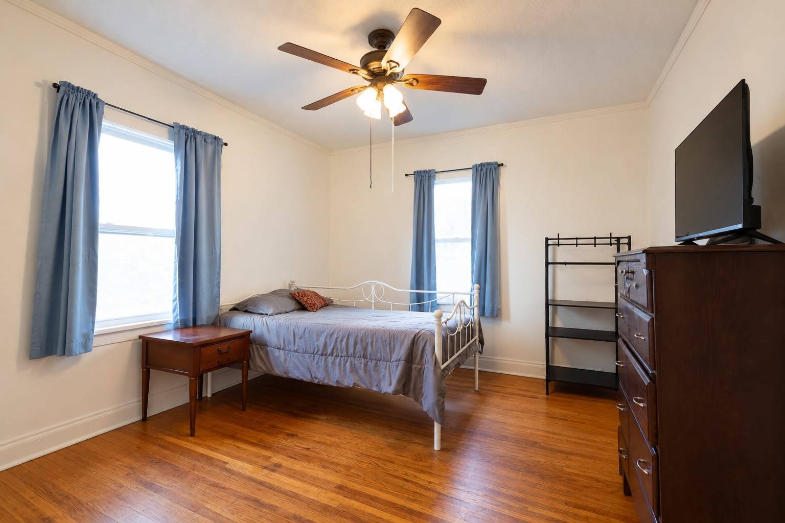 main property photo 11