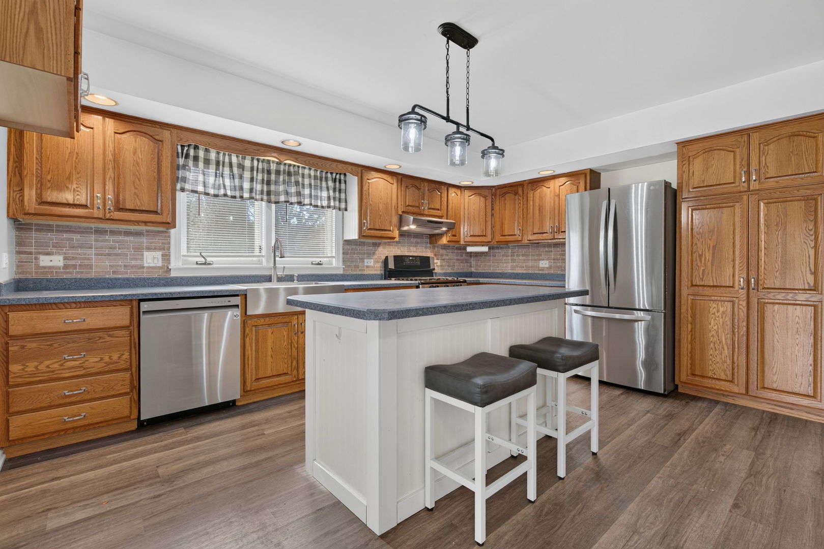 main property photo 5