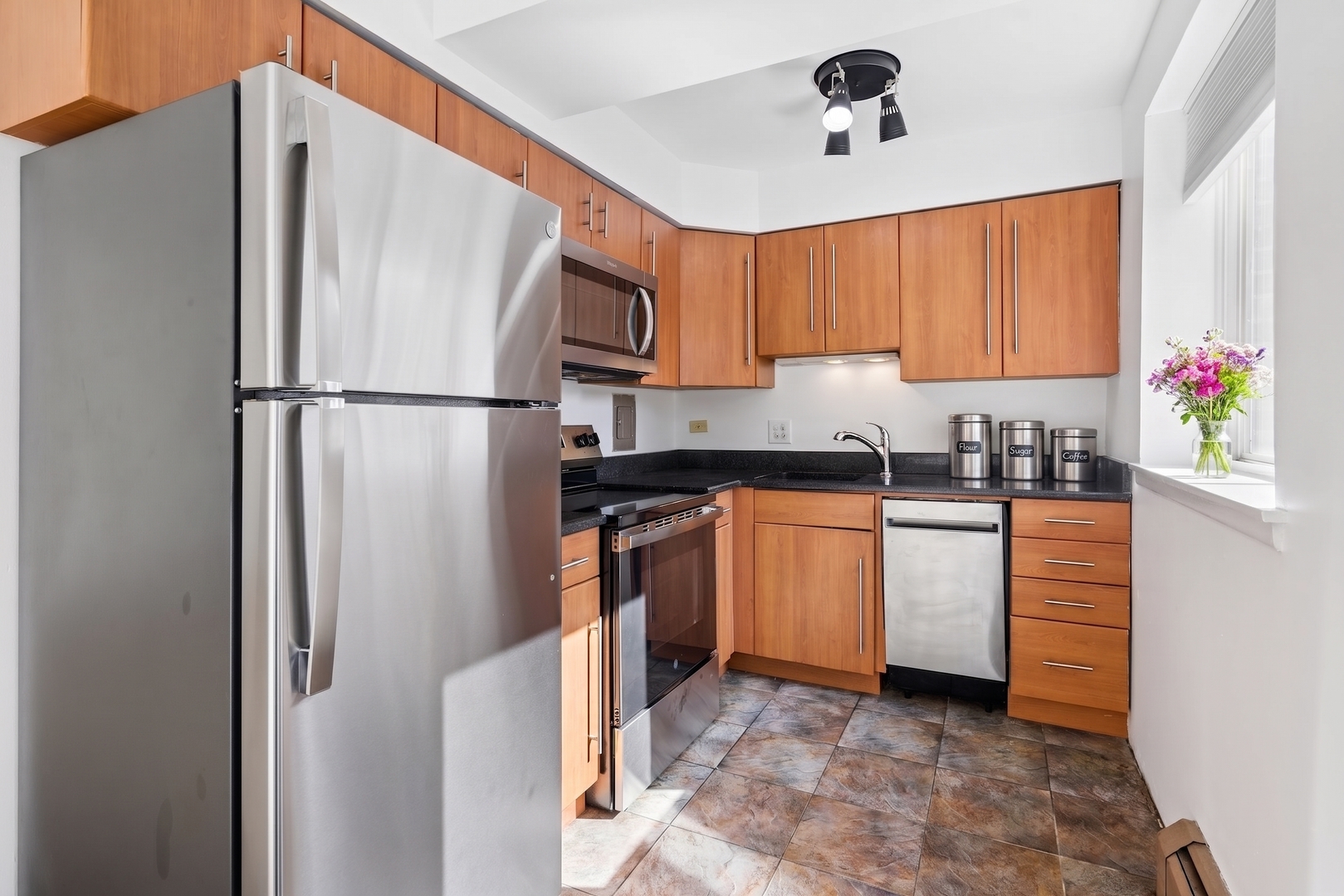 property viewer photo 10