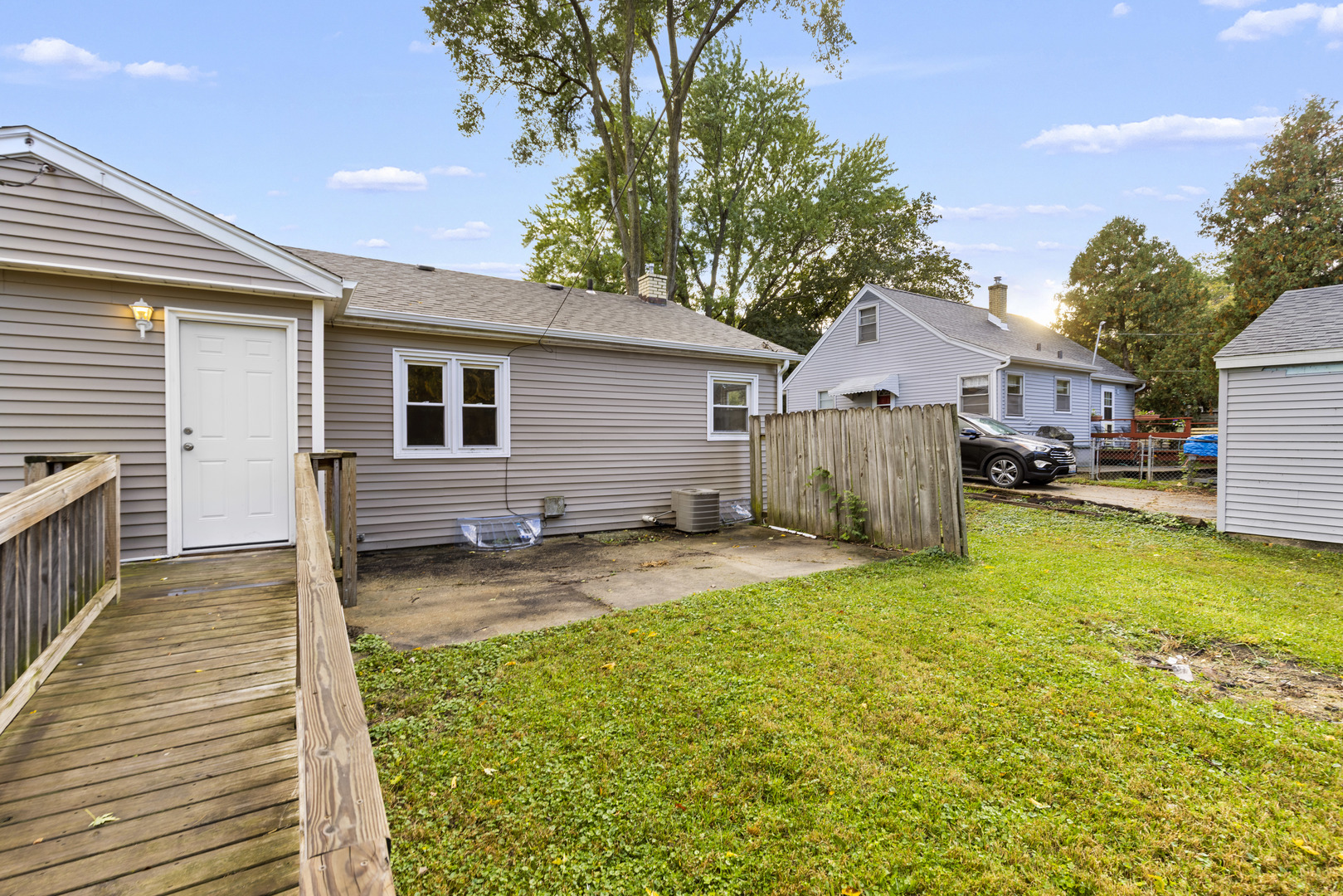 main property photo 13