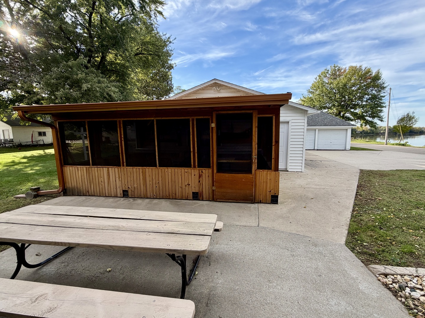 main property photo 18
