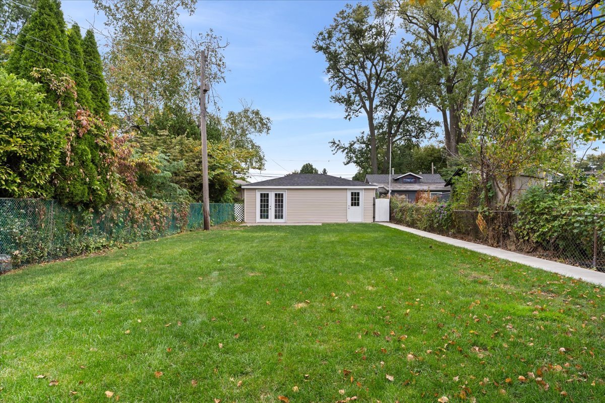 main property photo 26