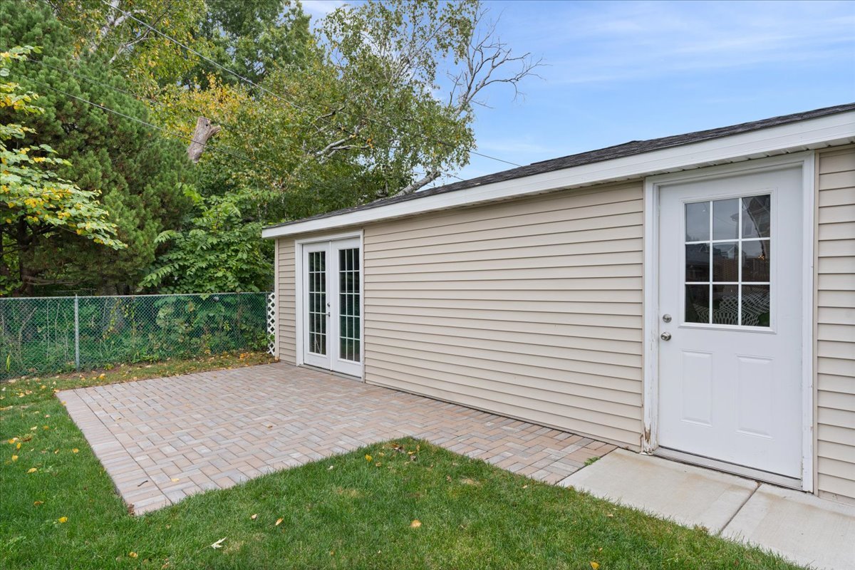 main property photo 27