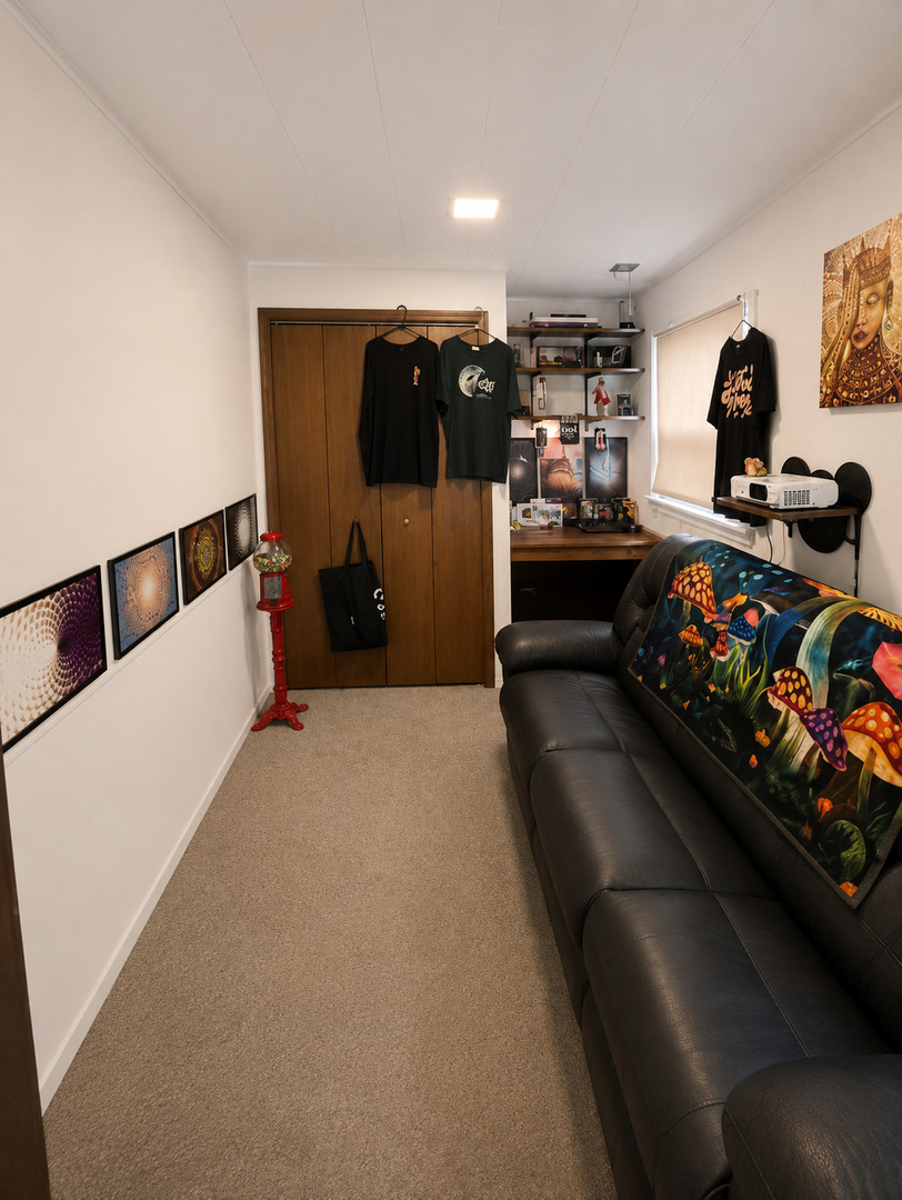 main property photo 12