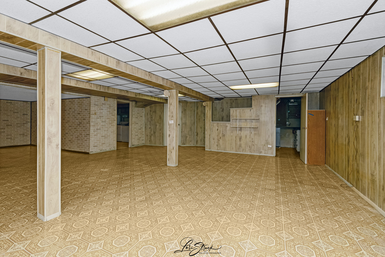 main property photo 28