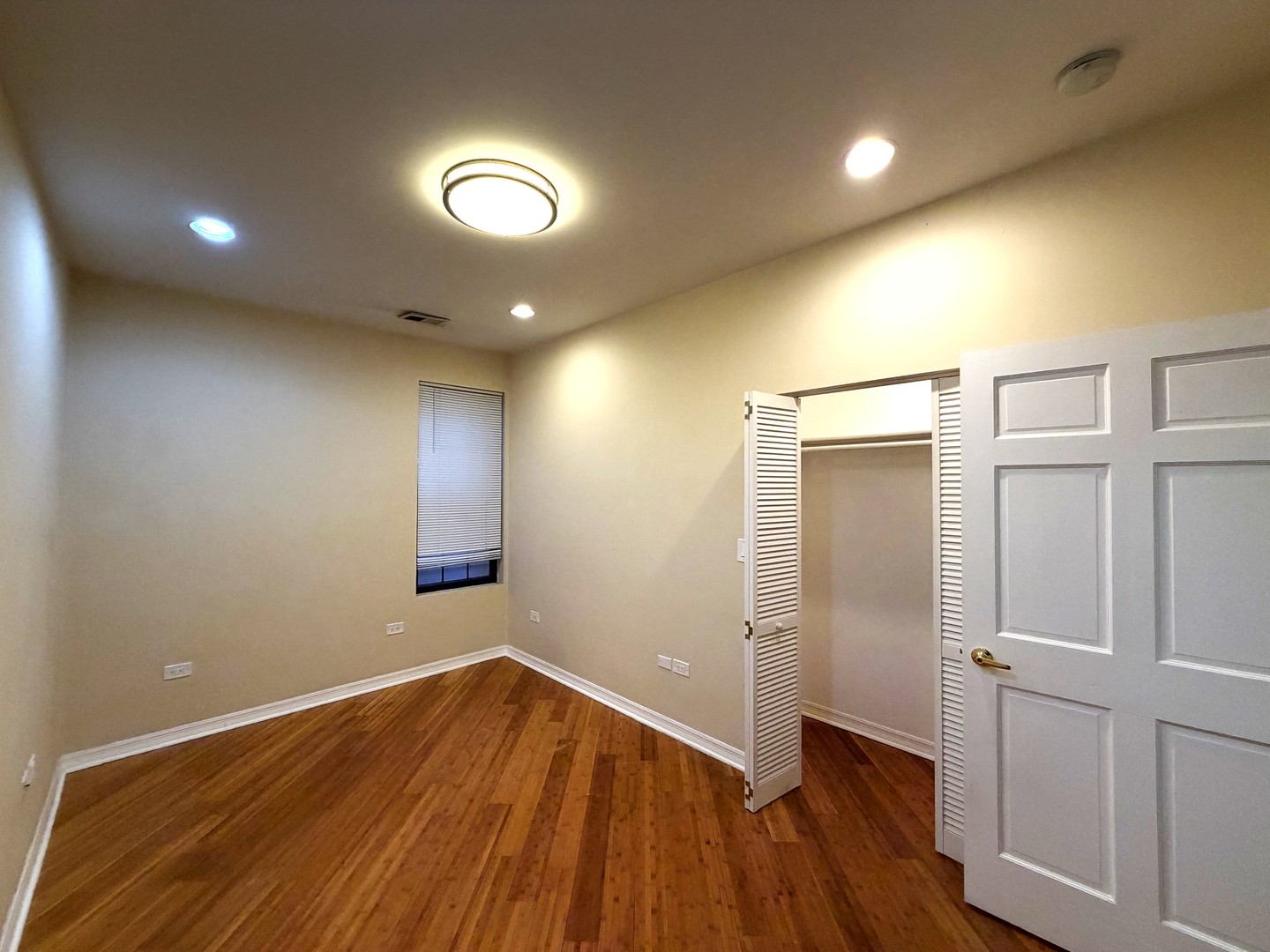 property viewer photo 15