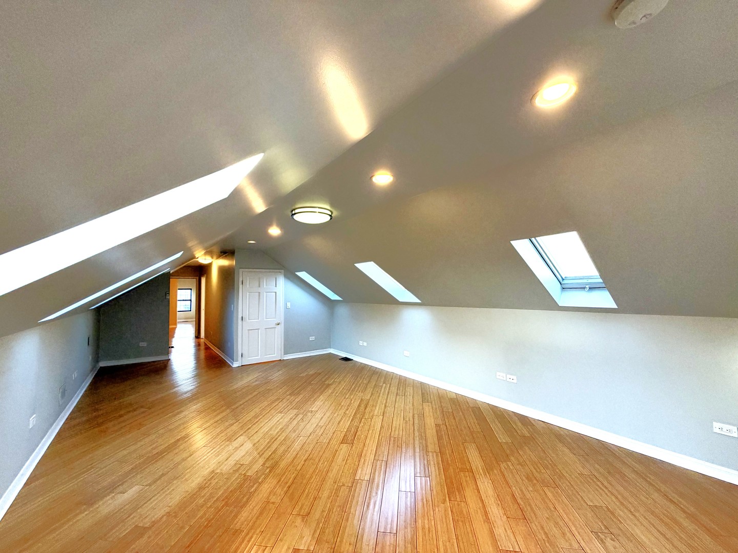 property viewer photo 30
