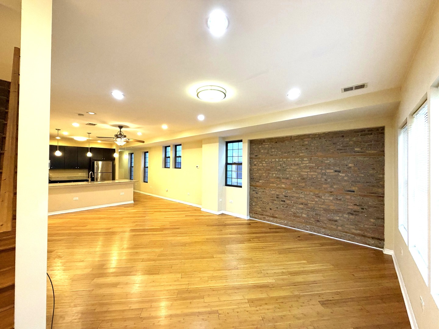 property viewer photo 4
