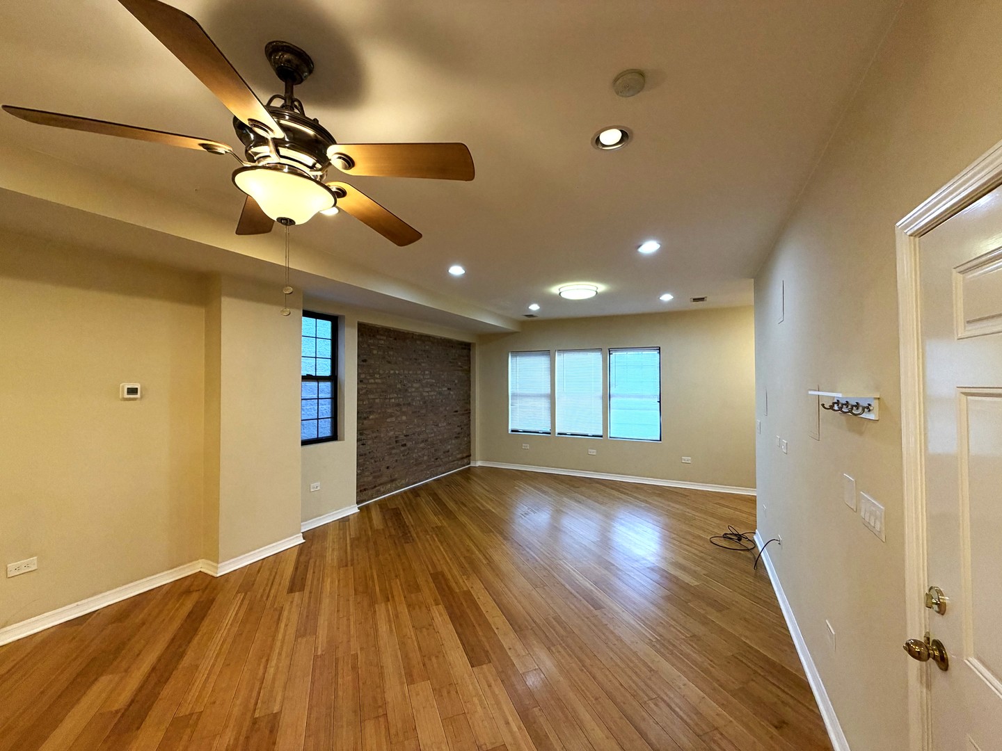 property viewer photo 5