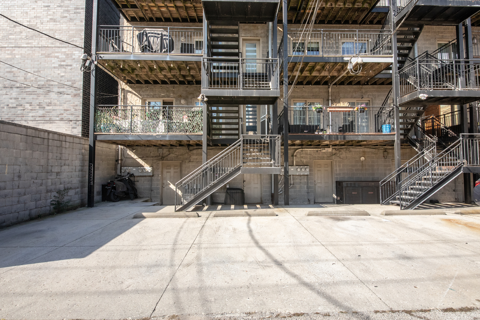 main property photo 35