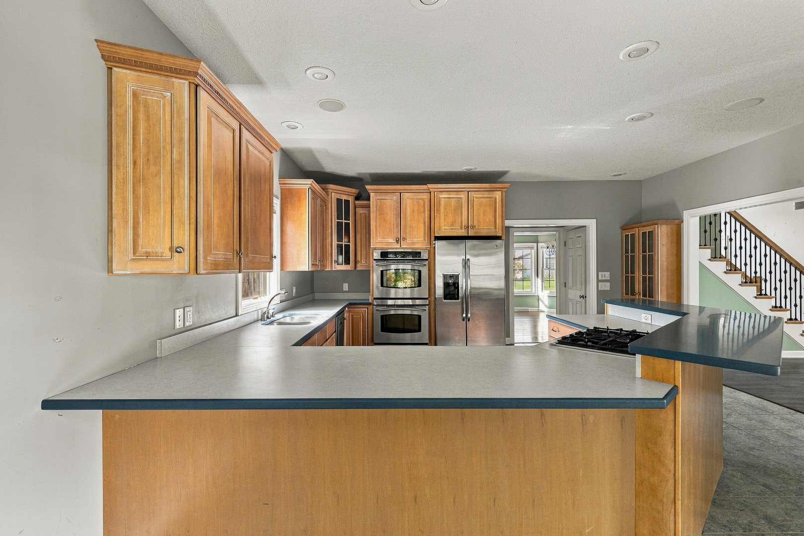 main property photo 11